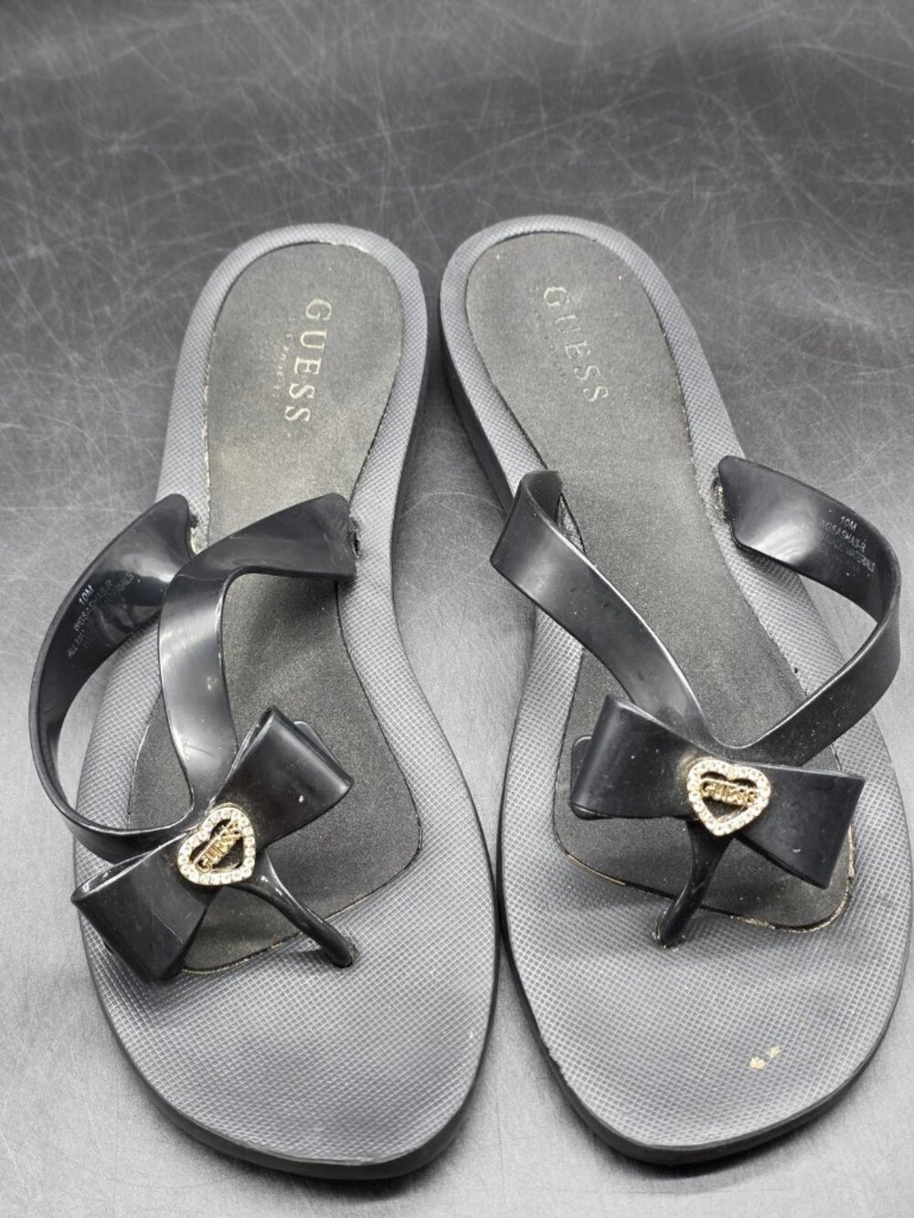 GUESS Sandals Womens Size 10 40 Black Bow Heart Thong Wedge Stains Shoes